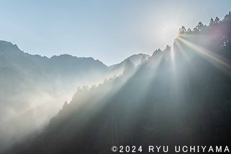 大塔山系の朝陽